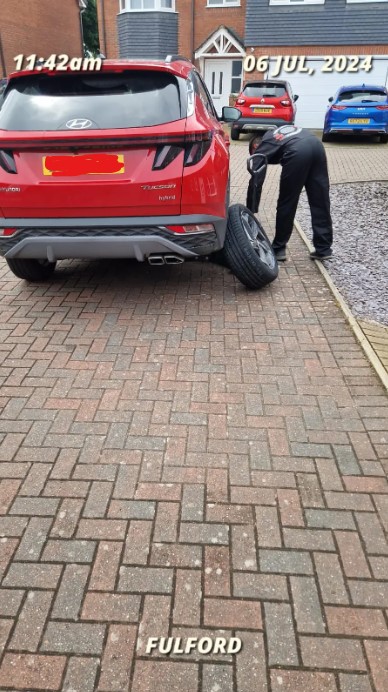 Red Hyundai Tucson mobile fit in Fulford